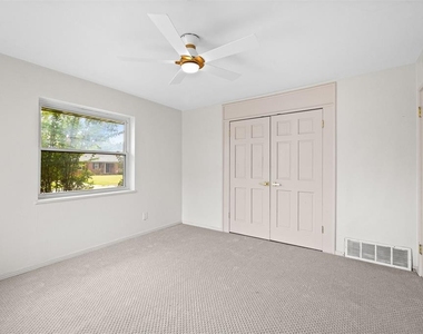 2737 Clermont Place - Photo Thumbnail 23