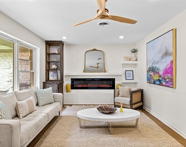 2737 Clermont Place - Photo Thumbnail 4