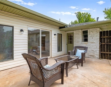 2737 Clermont Place - Photo Thumbnail 24