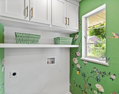 2737 Clermont Place - Photo Thumbnail 13