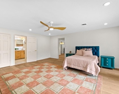 2737 Clermont Place - Photo Thumbnail 16