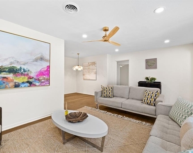 2737 Clermont Place - Photo Thumbnail 6