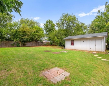 2737 Clermont Place - Photo Thumbnail 25