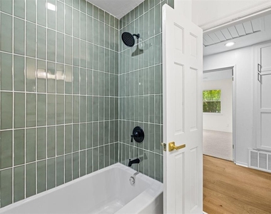 2737 Clermont Place - Photo Thumbnail 22