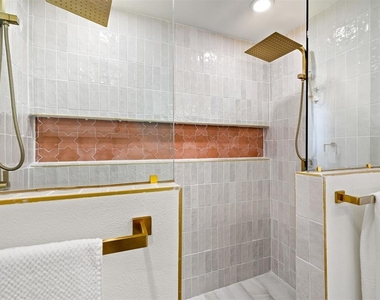 2737 Clermont Place - Photo Thumbnail 19