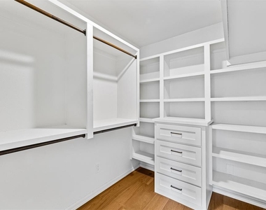 2737 Clermont Place - Photo Thumbnail 17