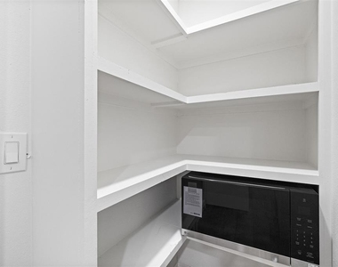 2737 Clermont Place - Photo Thumbnail 14