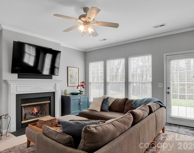 1401 Hammond Drive - Photo Thumbnail 5