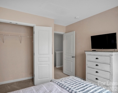 1401 Hammond Drive - Photo Thumbnail 31
