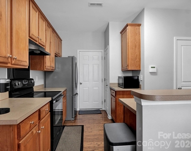 1401 Hammond Drive - Photo Thumbnail 13