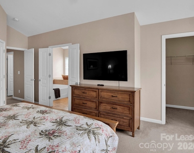 1401 Hammond Drive - Photo Thumbnail 22