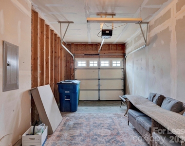 1401 Hammond Drive - Photo Thumbnail 17