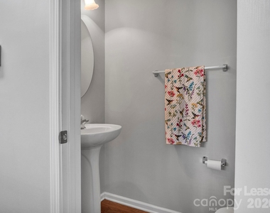 1401 Hammond Drive - Photo Thumbnail 18
