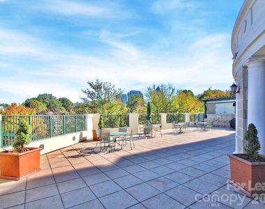 300 W 5th Street - Photo Thumbnail 33