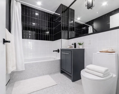 1042 President Street - Photo Thumbnail 5