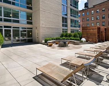 505 West 37th Street - Photo Thumbnail 6