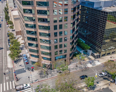801 S Grand Avenue - Photo Thumbnail 3