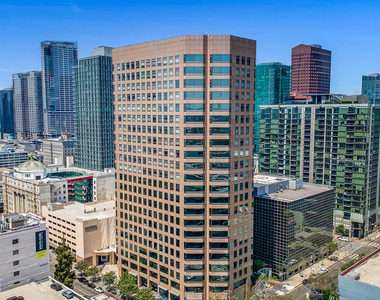 801 S Grand Avenue - Photo Thumbnail 2