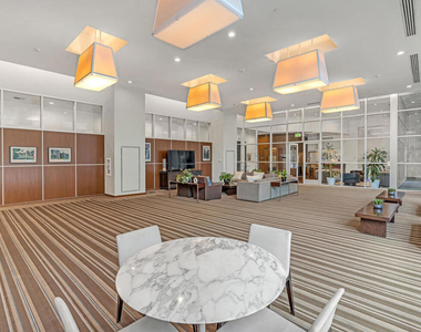 801 S Grand Avenue - Photo Thumbnail 13