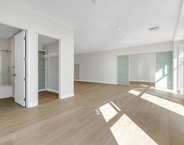 801 S Grand Avenue - Photo Thumbnail 36