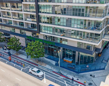 801 S Grand Avenue - Photo Thumbnail 8