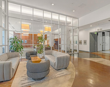 801 S Grand Avenue - Photo Thumbnail 10