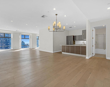 801 S Grand Avenue - Photo Thumbnail 23