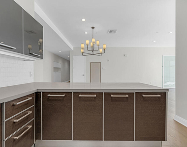 801 S Grand Avenue - Photo Thumbnail 30