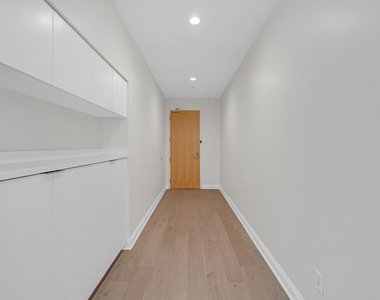 801 S Grand Avenue - Photo Thumbnail 22