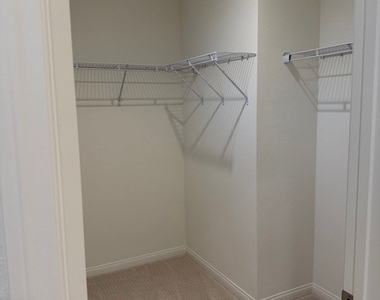 2420 E. Lincoln Avenue - Photo Thumbnail 26