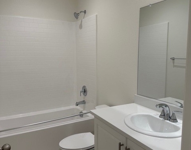 2420 E. Lincoln Avenue - Photo Thumbnail 18