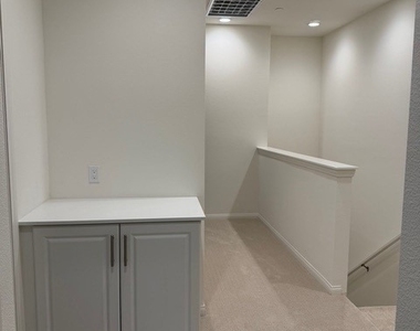 2420 E. Lincoln Avenue - Photo Thumbnail 28