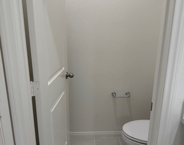 2420 E. Lincoln Avenue - Photo Thumbnail 24