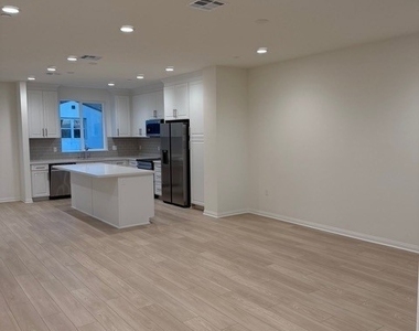 2420 E. Lincoln Avenue - Photo Thumbnail 6