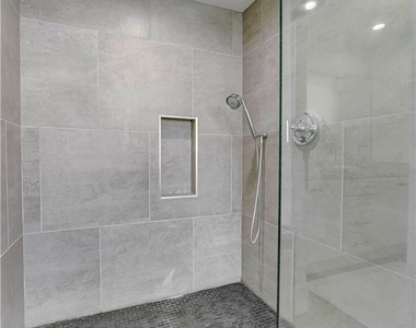608 Heliotrope - Photo Thumbnail 44