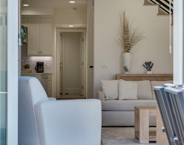 608 Heliotrope - Photo Thumbnail 33