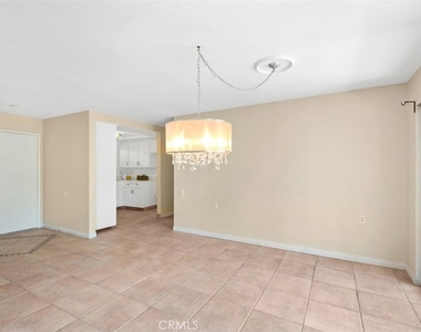 969 Calle Aragon - Photo Thumbnail 9