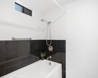 969 Calle Aragon - Photo Thumbnail 17