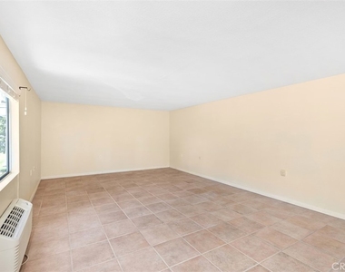 969 Calle Aragon - Photo Thumbnail 6