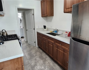 8701 Van Ness Avenue S - Photo Thumbnail 5
