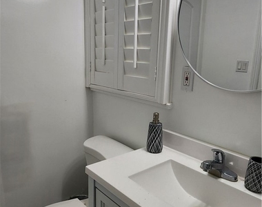 8701 Van Ness Avenue S - Photo Thumbnail 9