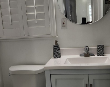 8701 Van Ness Avenue S - Photo Thumbnail 10