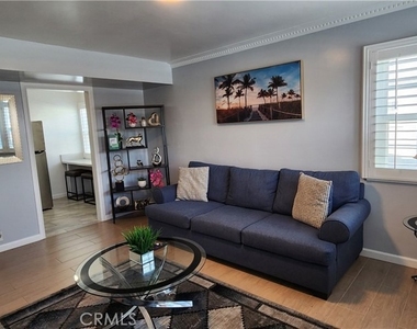 8701 Van Ness Avenue S - Photo Thumbnail 2