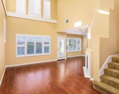 135 Coralflower Ln - Photo Thumbnail 6