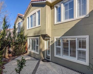 135 Coralflower Ln - Photo Thumbnail 10