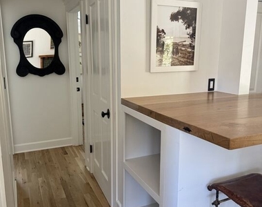 220 France Circle - Photo Thumbnail 11