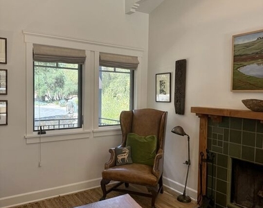 220 France Circle - Photo Thumbnail 1