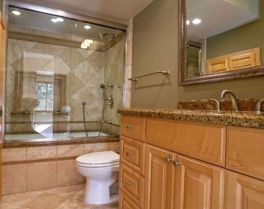 17097 Palisades Circle - Photo Thumbnail 15
