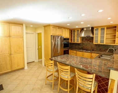 17097 Palisades Circle - Photo Thumbnail 3