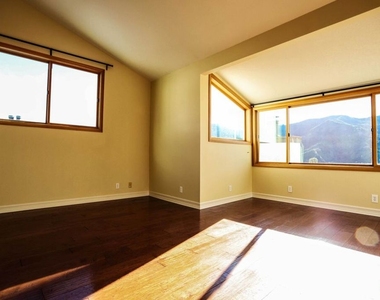 17097 Palisades Circle - Photo Thumbnail 11